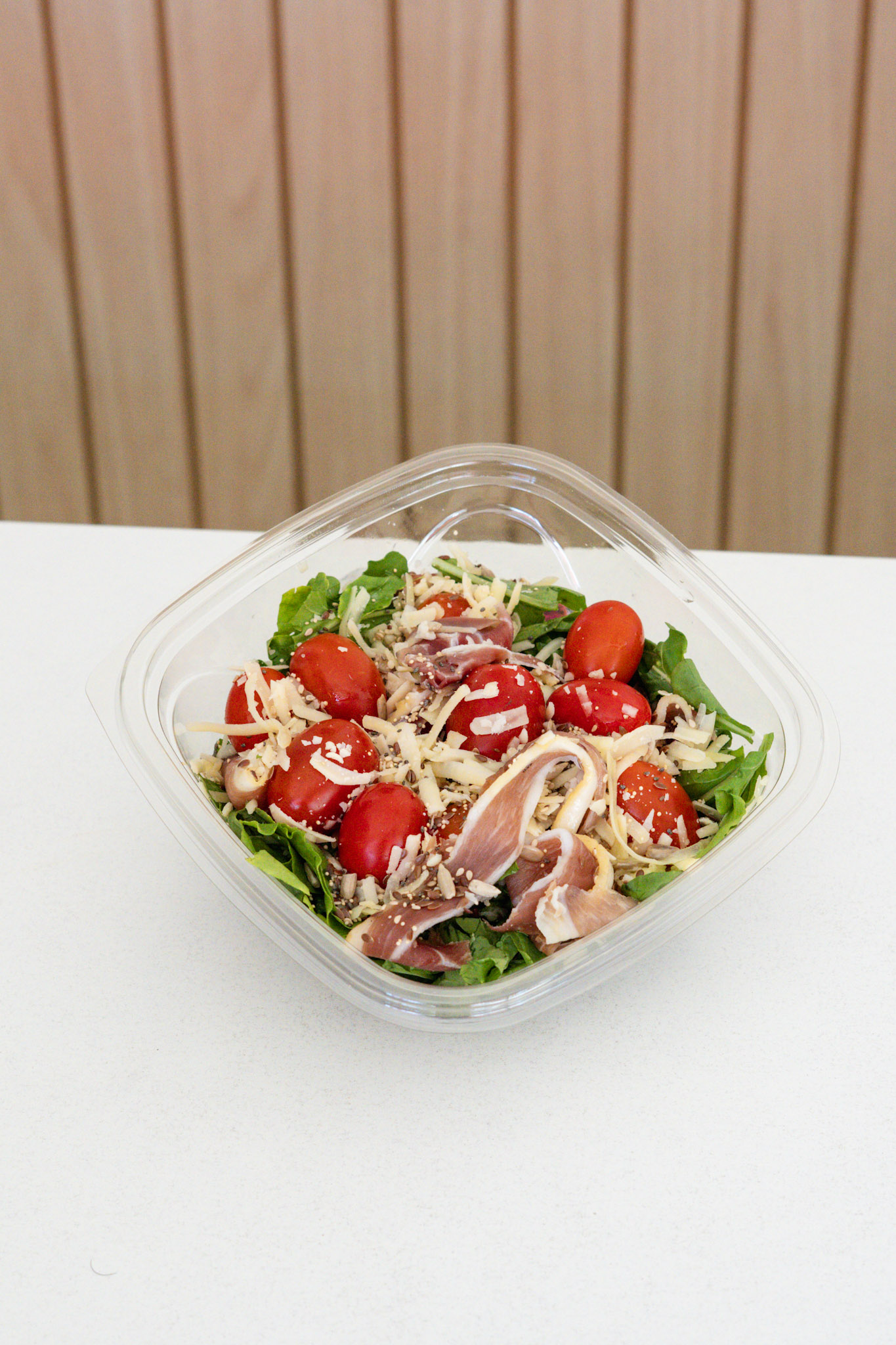 Ensalada de jamón crudo y rucula